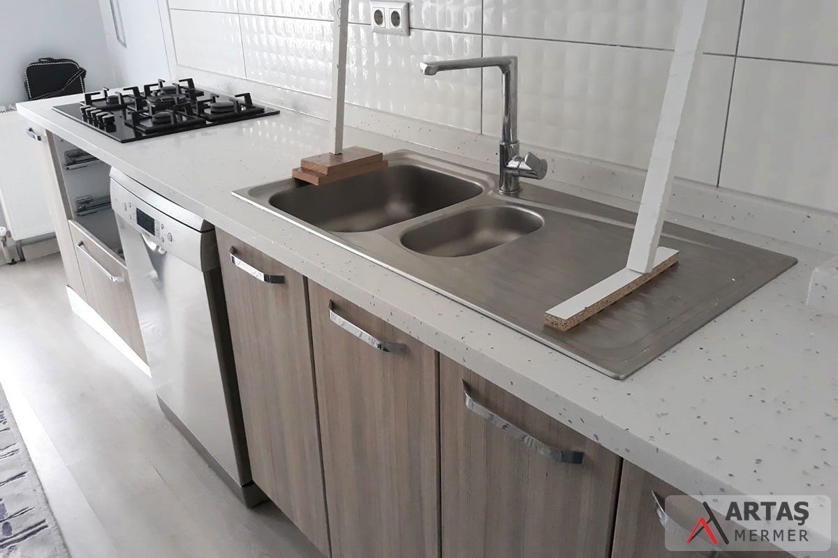 Mirat Çimstone Beyaz Renk 4cm Tezgah Uygulamamız